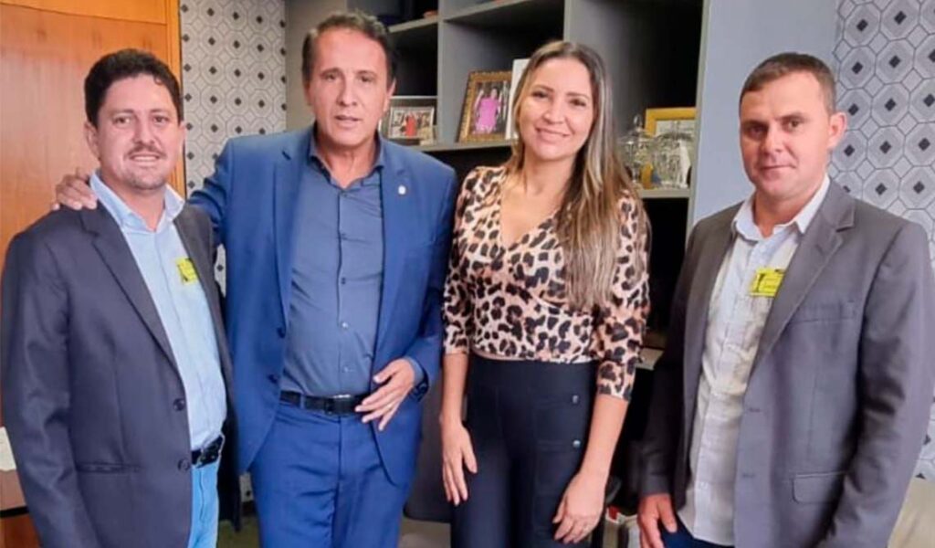 Em Brasília, Prefeito Adriano busca melhorias para município de Barrolândia